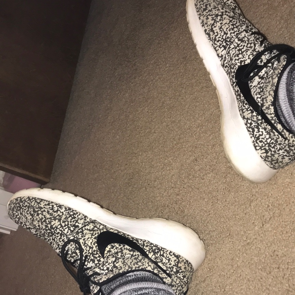NIKE ROSHE - composition - Picture 5 of 6